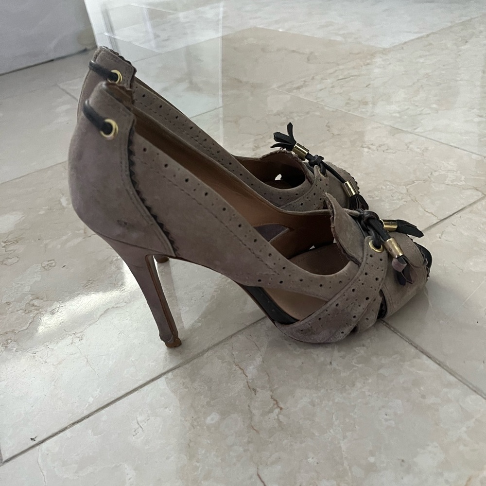 Uterque Beige Suede Tassel Loafer Pumps Sz 37